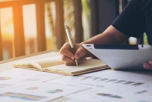 آشنایی با SPSS